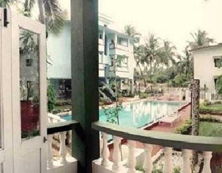 Summerville Beach Resort Candolim Exterior foto