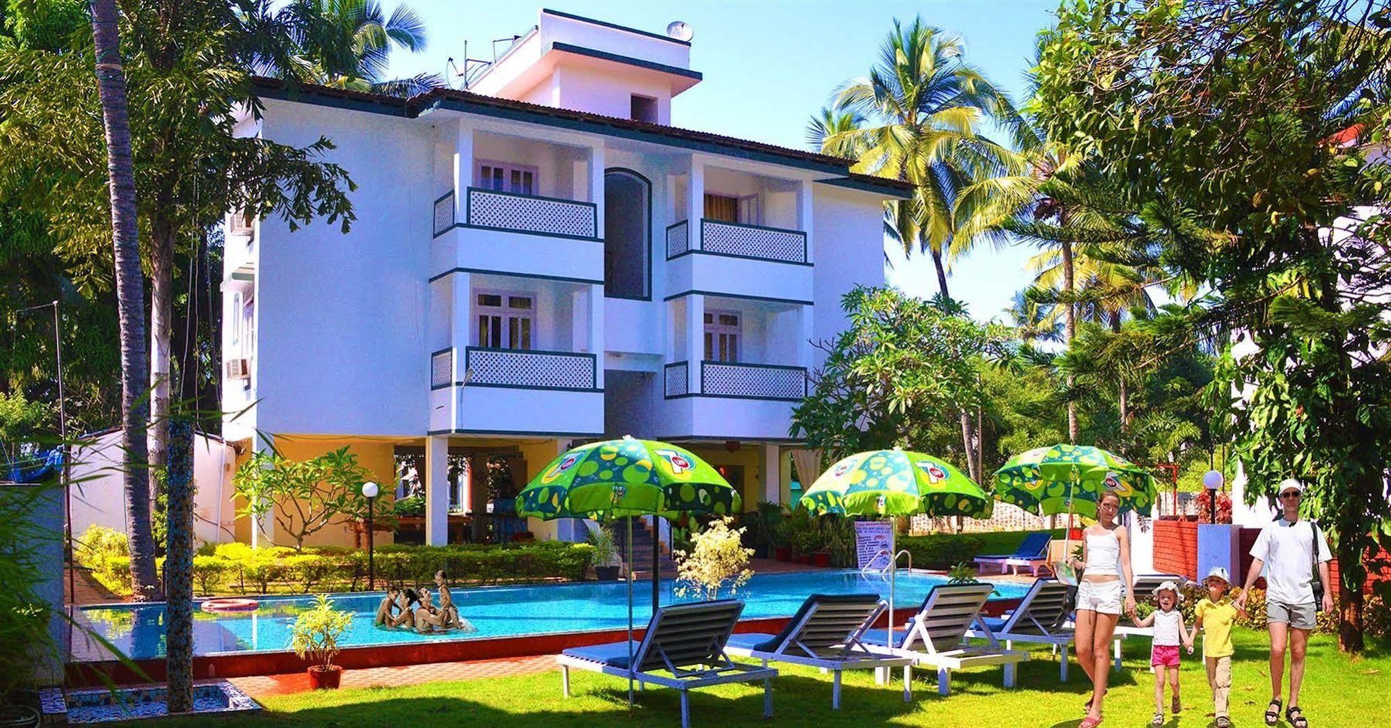Summerville Beach Resort Candolim Exterior foto